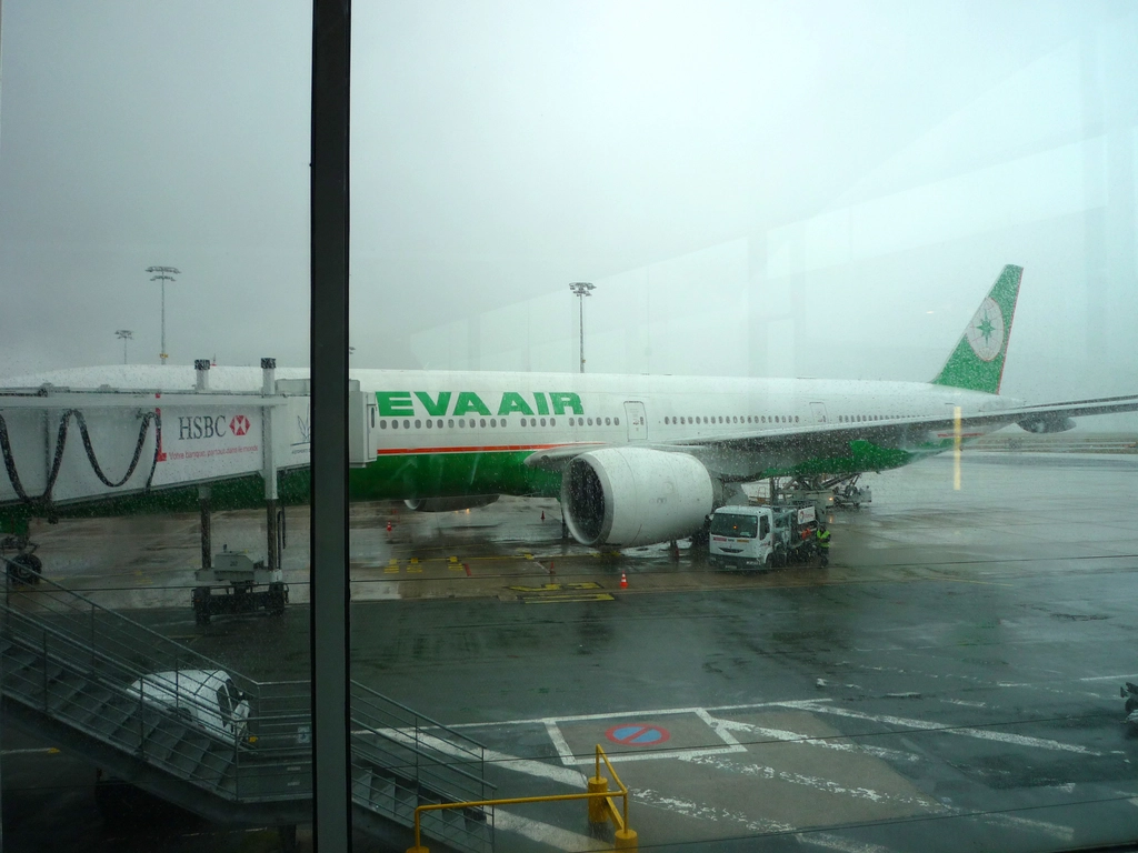 台北直飛巴黎的長榮航空位於第一航廈