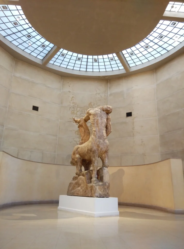 布爾代爾美術館展出巨大的雕塑