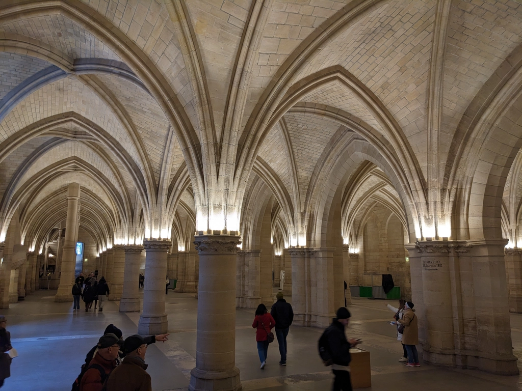 巴黎古監獄保存最完好的中世紀遺跡 巴黎古監獄 La Conciergerie 地下層