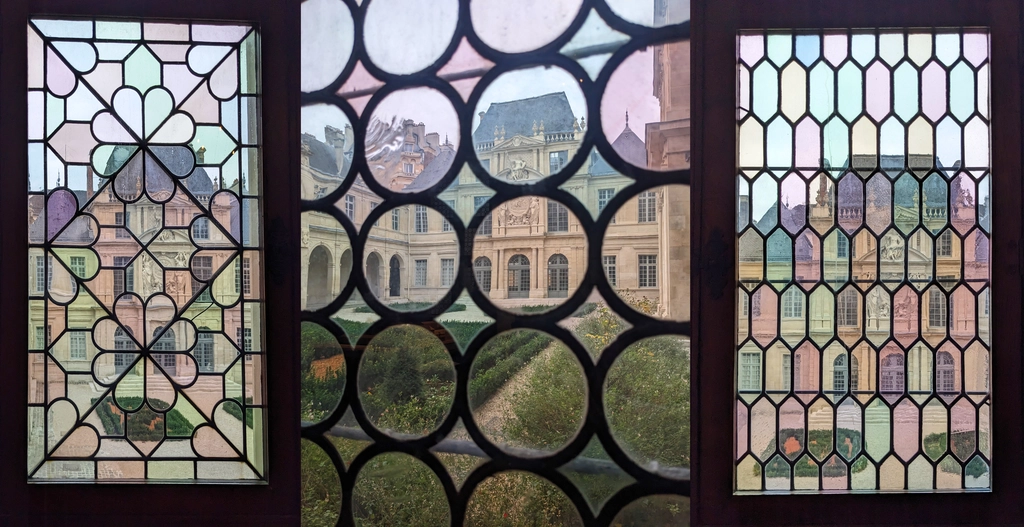 musee-carnavalet-06 在卡納瓦雷博物館裡,可以看到不同造型的玻璃鑲窗