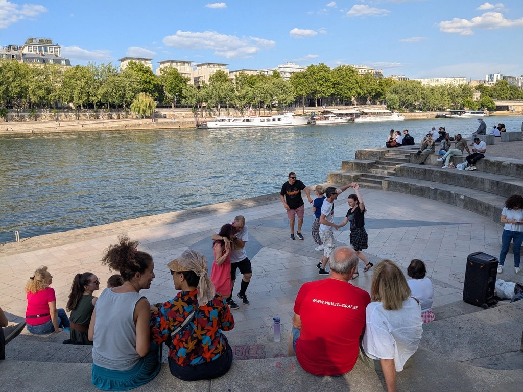 paris-seine-01 巴黎自行車導覽可以帶我到只有巴黎人知道的有趣地方