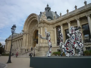 巴黎小皇宮的外觀與大門