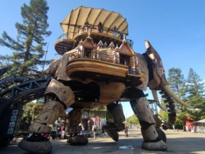 南特島機械大象