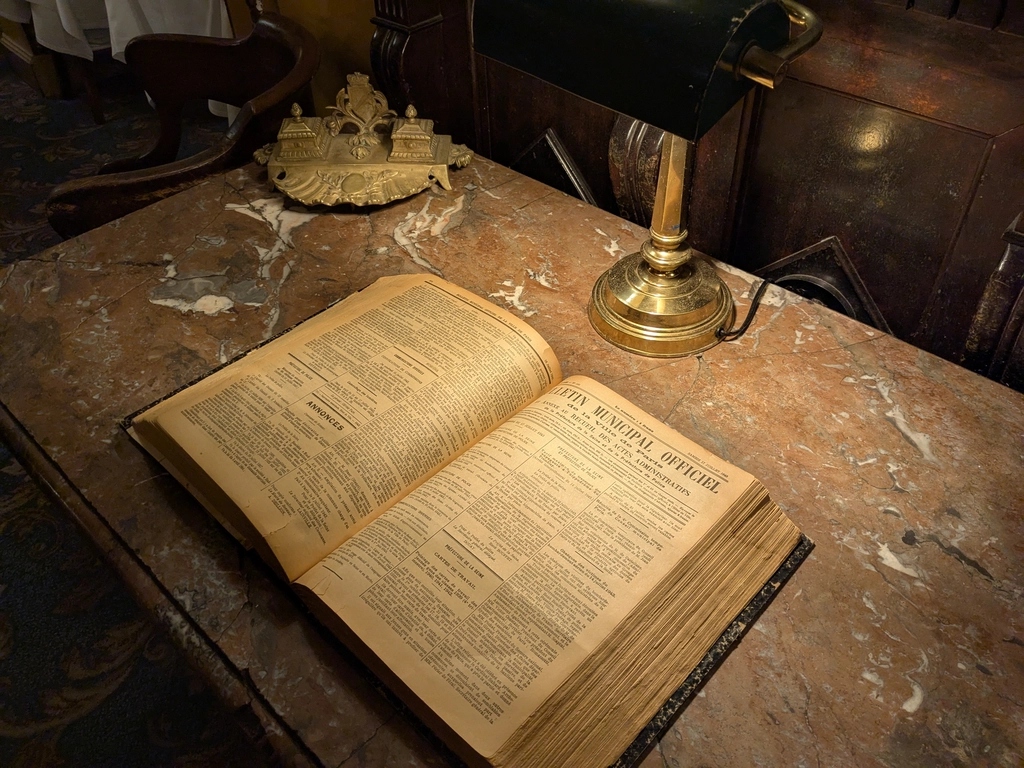 Le Procope 也是文學界常常聚會的地方