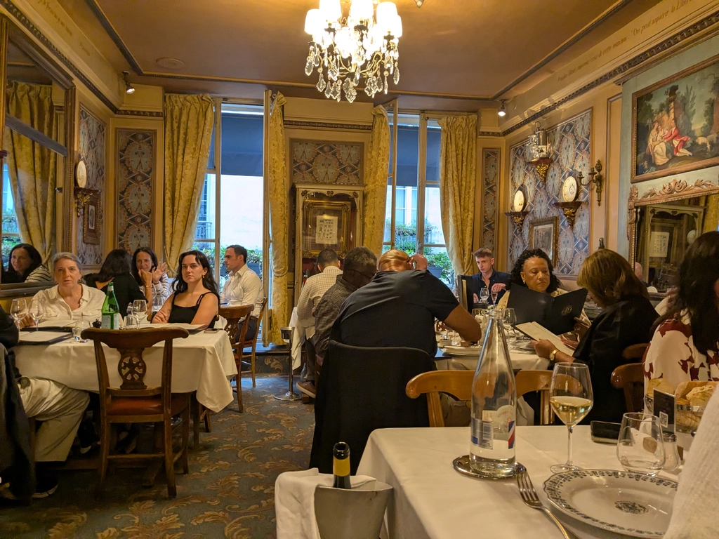 Le Procope 每個角落都有18世紀的裝飾