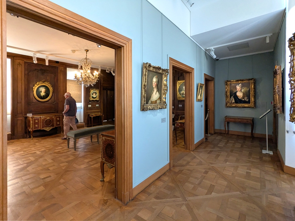 巴黎 康納克·傑伊博物館展廳之一