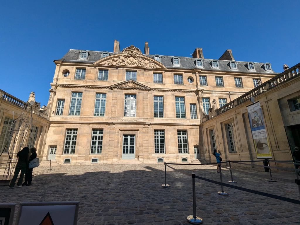 畢卡索美術館建築