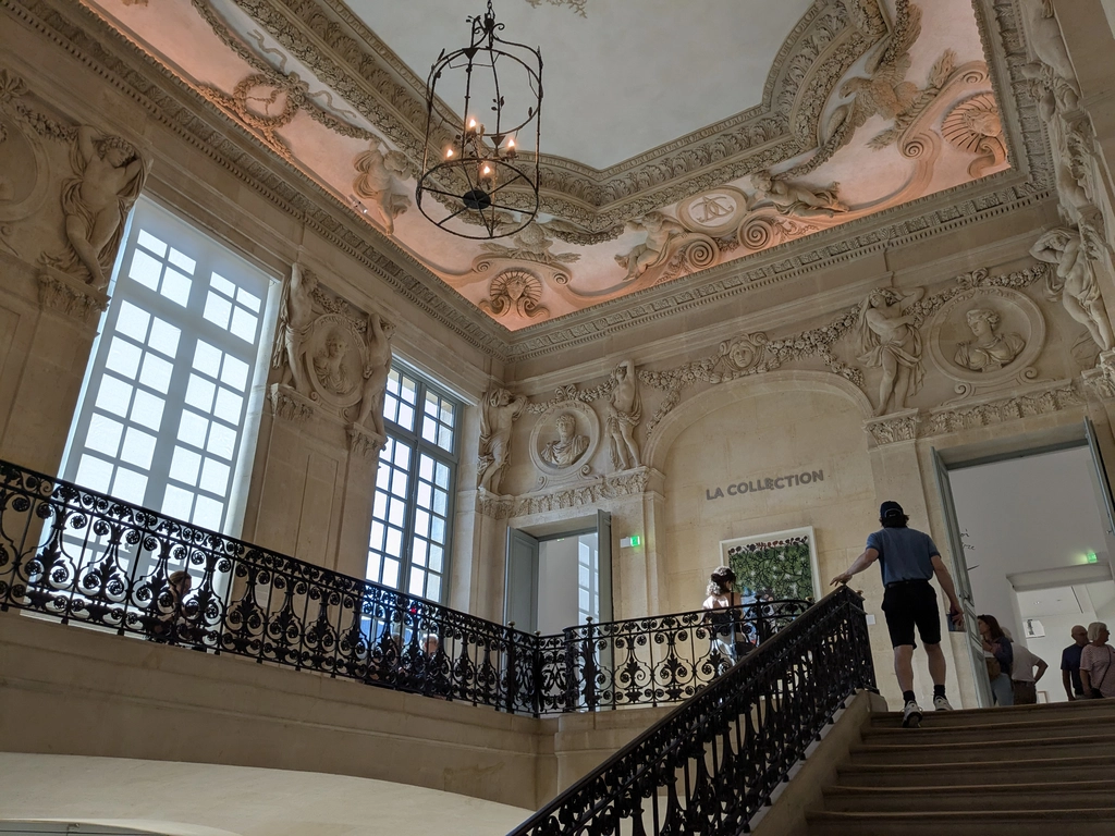 畢卡索美術館展廳樓梯