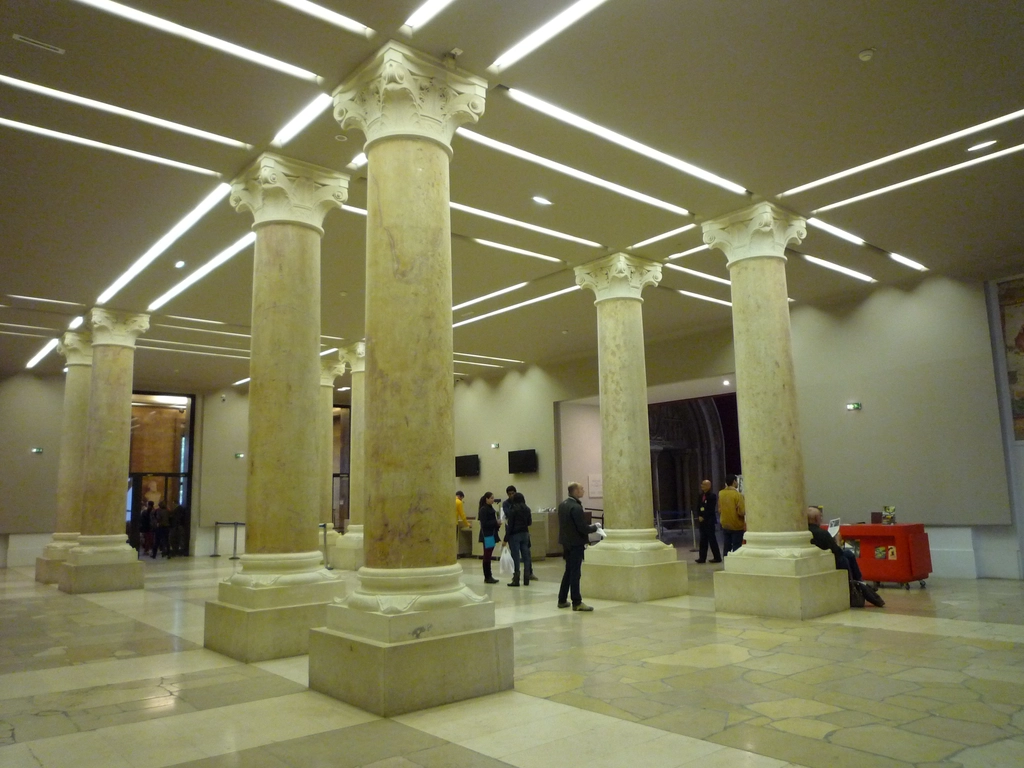 建築與遺產城博物館挑高的展覽空間