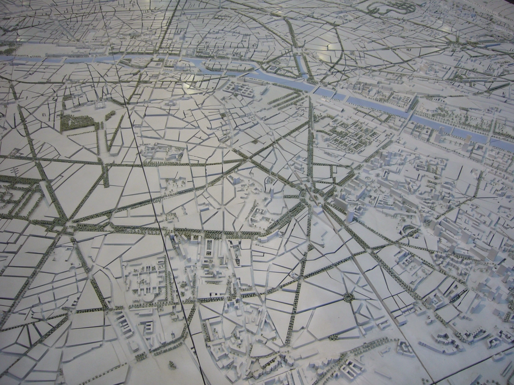Pavillon Arsenal 展廳裡的巴黎都市模型