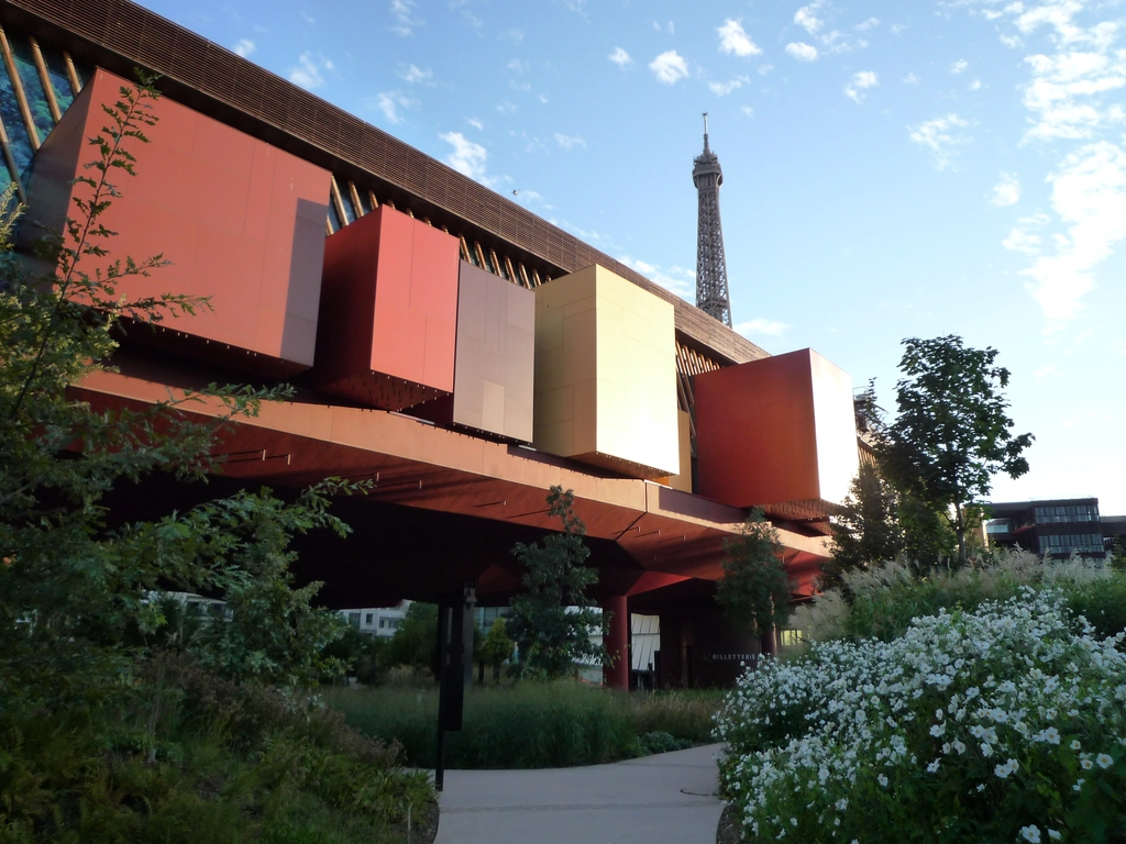 布朗利博物館由建築師 Jean Nouvel 設計