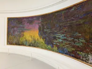 橘園美術館 (Musée de l'Orangerie) 的莫內「睡蓮」作品