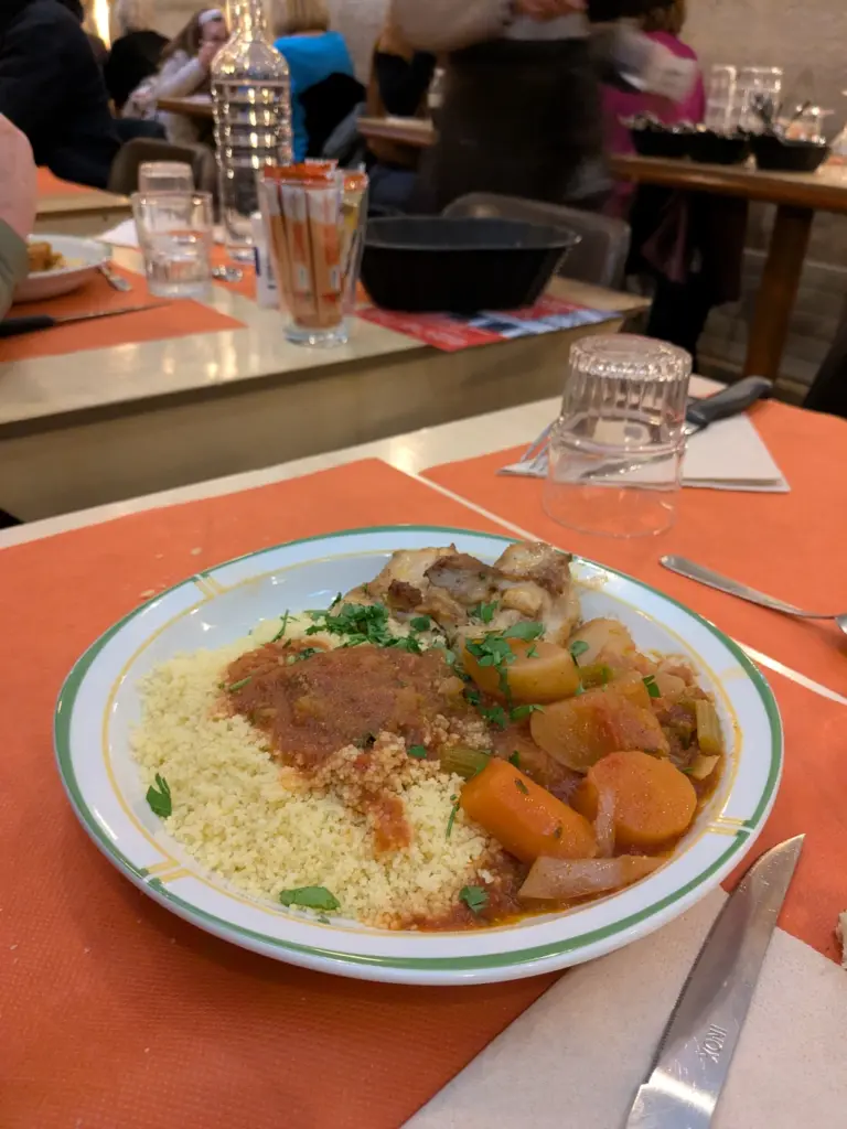 馬德蓮公益食堂的主食北非菜