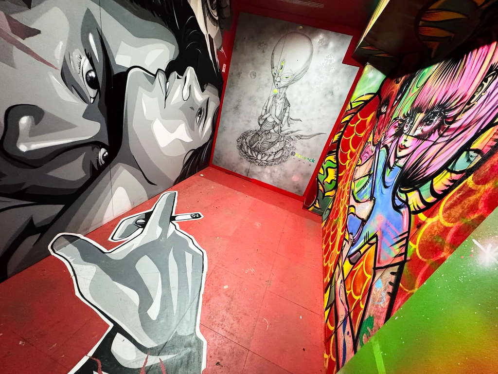 像是迷宮的 Zoo Art Show 展區的沉浸式空間