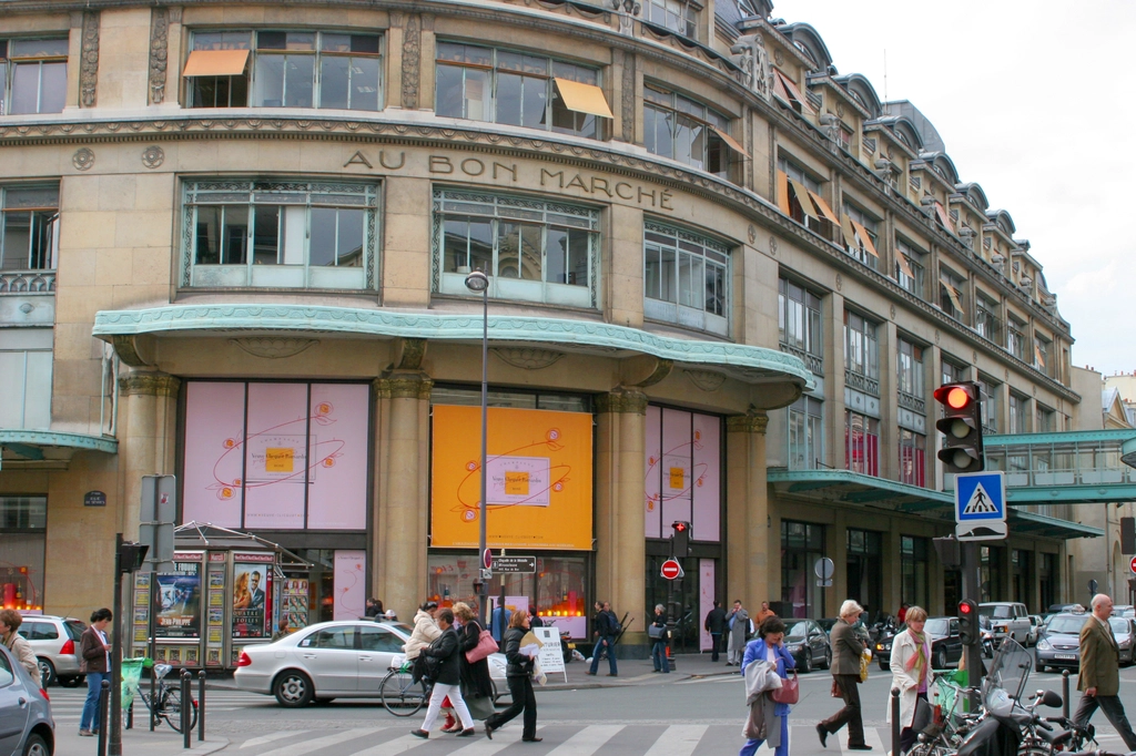 巴黎左岸 Le Bon Marché 樂蓬馬歇百貨外觀