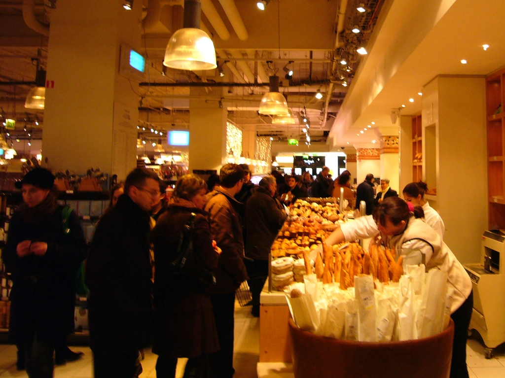 Le Bon Marché 樂蓬馬歇百貨的美食館麵包攤位
