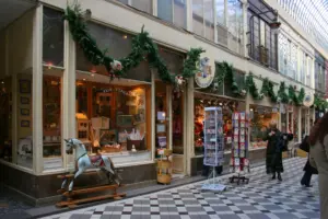 巴黎拱廊街裡有趣的玩具店